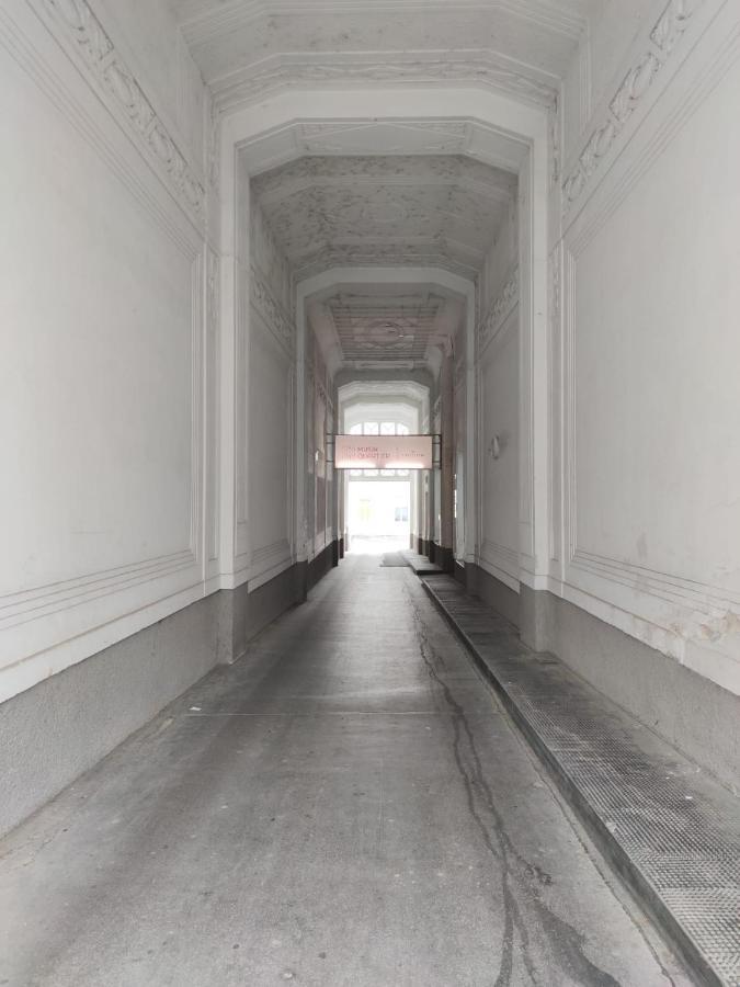 Royal Residence Haus Des Meeres Вена Экстерьер фото